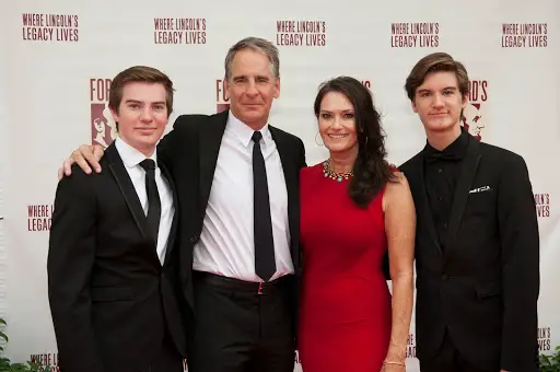 Rumored Gay Actor Scott Bakula Learns From His Mistakes! Prioritizes ...